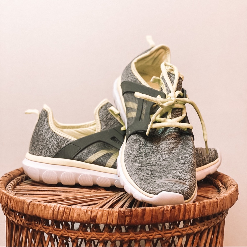 Running sneakers